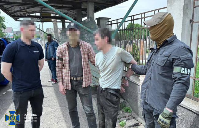 Приехал в Черновцы якобы к родственникам, а на самом деле, чтобы шпионить за СБУ и пограничниками: на Буковине задержали очередного агента