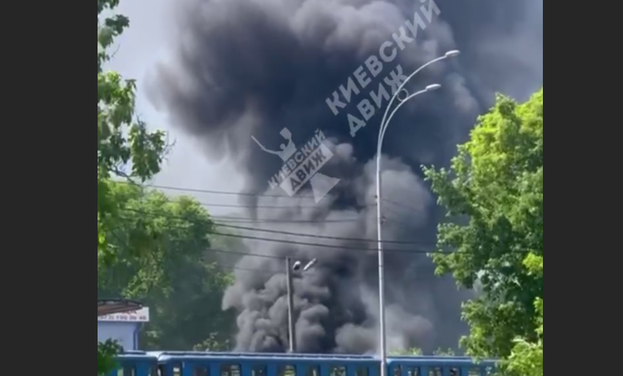 Гидропак в Киеве затопило - фото и видео последствий | РБК Украина