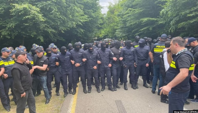 В Грузії стались сутички через приїзд дочки Лаврова, відео