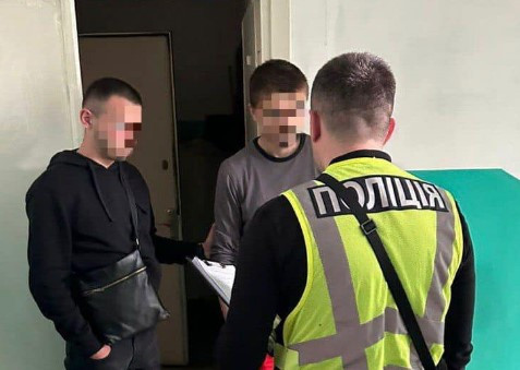 Предлагал интим: в Киеве разоблачен мужчина, который развращал 10-летнюю девочку через мессенджер