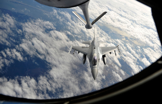 Поява F-16 в українському небі буде історичним моментом, — Зеленський на зустрічі G7