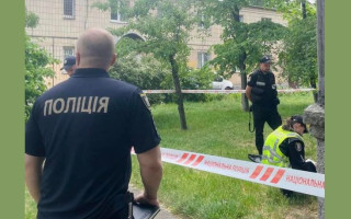 Трагедия в Киеве: из окна многоэтажки выпал 5-летний мальчик