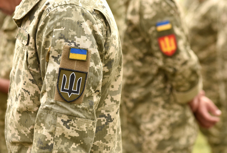 Чи має право на податкову знижку військовослужбовець при отриманні грошового забезпечення