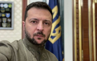 Бахмут по состоянию на сейчас не захвачен рф — Зеленский