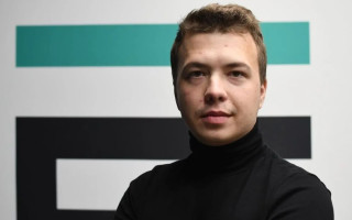 В Беларуси помиловали приговоренного к 8 годам эксредактора Nexta Романа Протасевича