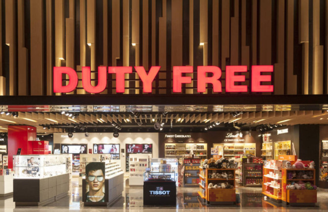 Депутаты хотят штрафовать за продажу в магазинах Duty free более 2 пачек сигарет в одни руки: сколько заплатит нарушитель