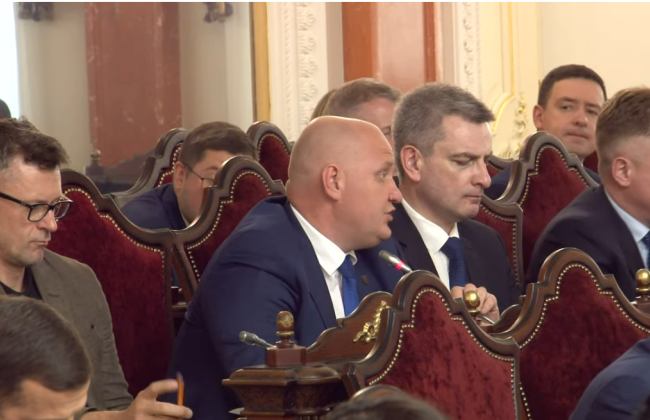 После дискуссии на Пленуме Верховного Суда все же решили избирать главу: против выступило 24 судьи