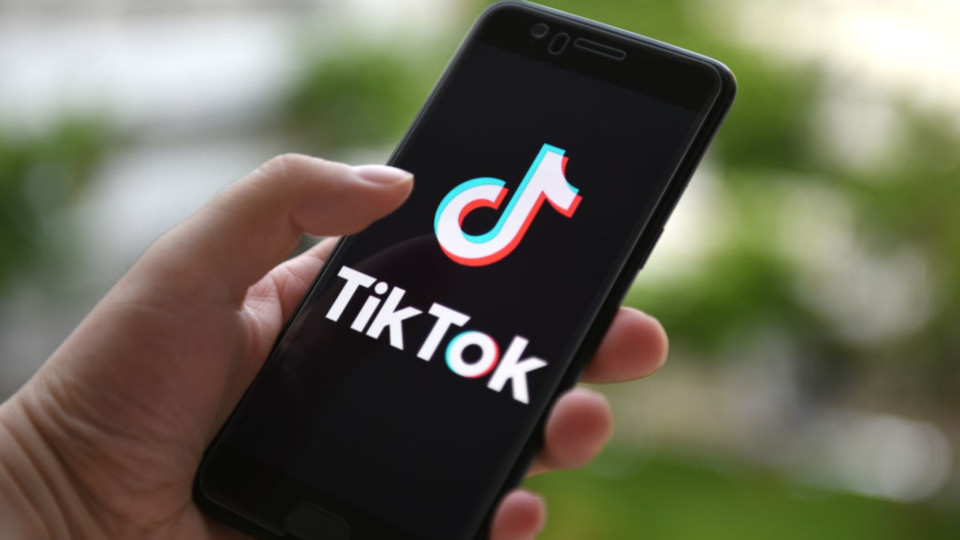 Може порадити відео: TikTok тестує чат-бота зі штучним інтелектом Tako