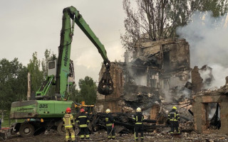 У Дніпрі завершили розбір завалів після ракетного удару: скільки постраждалих