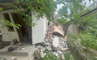 В Буче взрыв разрушил дом: есть пострадавший