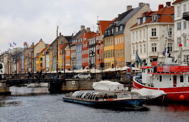 У Данії хочуть дозволити робити аборт без згоди батьків із 15 років
