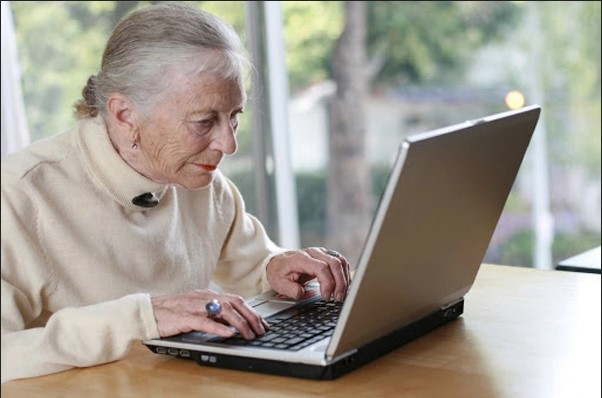 Как дополнить онлайн-заявление о назначении пенсии отсутствующими документами