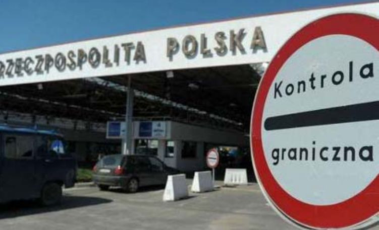 Польща закриває кордон для російських і білоруських фур: відома дата