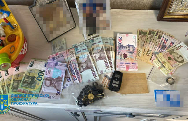 Поширювали «злодійські закони»: у Кривому Розі затримано кримінального авторитета та його спільників