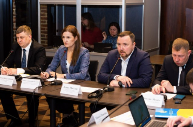 Как депутаты планируют жестко и бескомпромиссно преодолевать коррупцию в судах