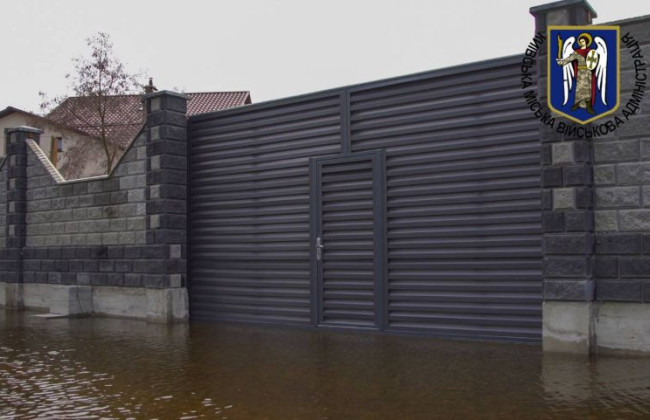 Паводок в Києві: рівень води продовжує зменшуватись