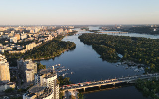 Який рівень забрудненості повітря та радіаційний фон у Києві 30 травня