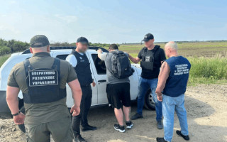 «Бизнес» на уклонистах: на Закарпатье заблокировали канал переправки мужчин за границу