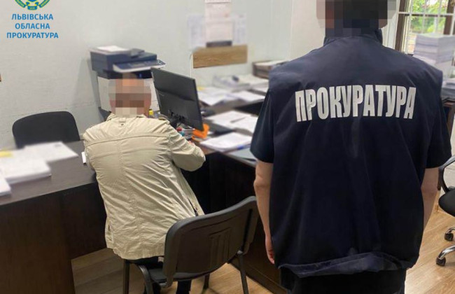 Разрешили вырубку деревьев на территории заповедников: во Львовской области подозревают двух экс-директоров лесных хозяйств