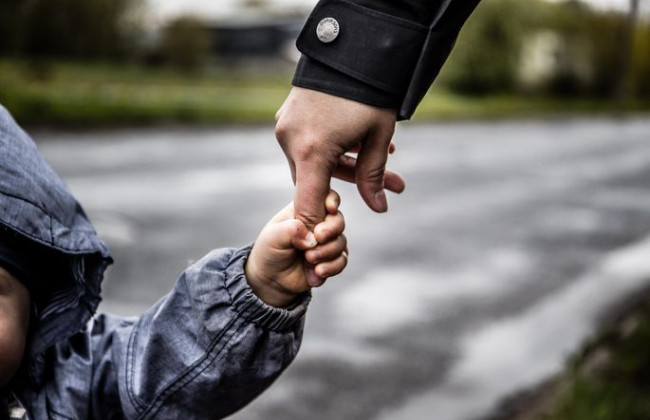 На Хмельнитчине мать с ребенком чуть не остались без жилья в общежитии: что решил суд