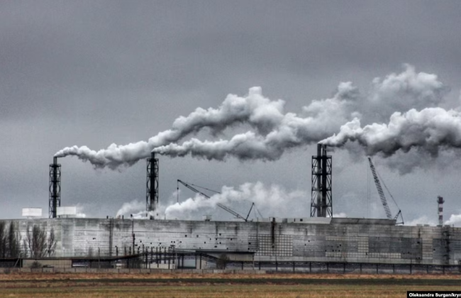 Оккупанты минуют завод «Крымский Титан»: ядовитое облако может «накрыть» Украину, Турцию и рф
