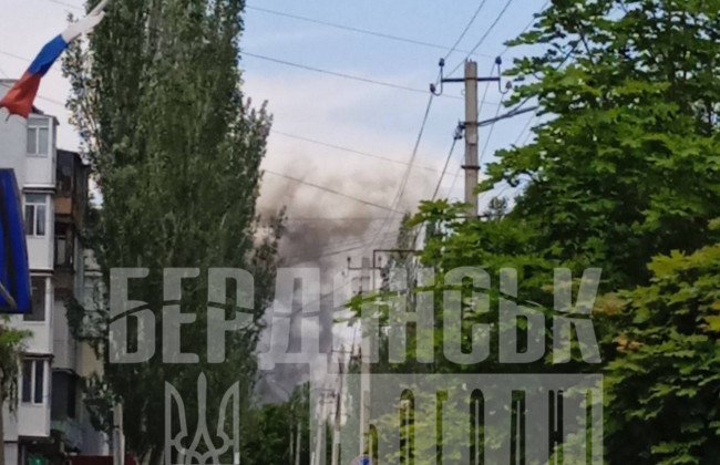 Во временно оккупированном Бердянске прогремели взрывы в районе порта, видео