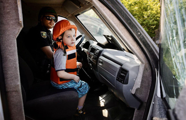 Из 7 населенных пунктов Донецкой области объявили принудительную эвакуацию детей – МВД