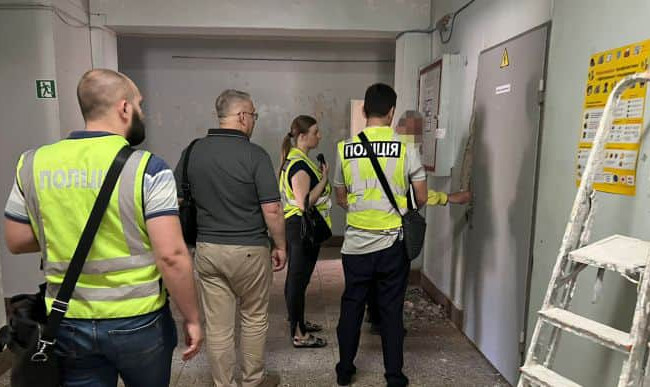 Закрытое укрытие: в Киеве суд отправил под домашний арест руководителя поликлиники