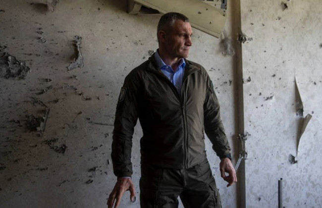 Кличко заехал без предупреждения осмотреть укрытия, на которые жаловались киевляне