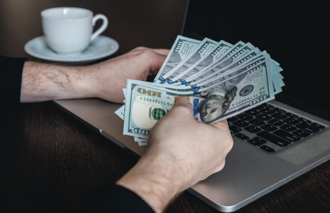 Некоторые отрасли бизнеса могут получить гранты для развития на сумму до $90 тысяч: детали