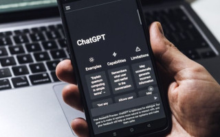 Чат-бот ChatGPT начнут интегрировать в смартфоны