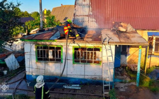 На Київщині стався потужний вибух в житловому будинку, фото