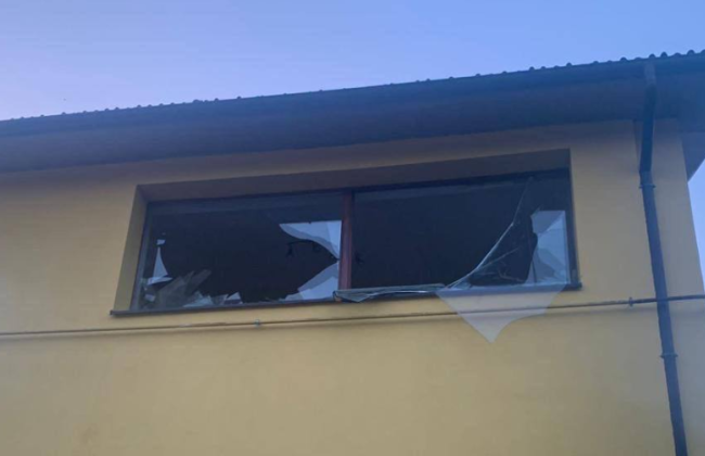 Повреждена поликлиника, обломки ракеты упали возле роддома: последствия ночной атаки на Киевщине