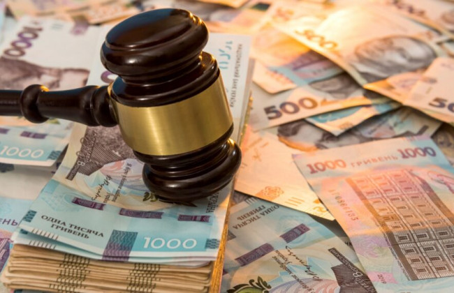 Суд взыскал с мужа половину суммы, которую он одолжил под расписку у жены и не вернул после развода