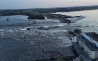 Російський теракт на Каховській ГЕС: у Дніпро потрапило щонайменше 150 тонн машинного мастила