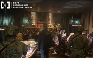 В Киевской области закрыли нелегальное казино и 7 игровых заведений, фото
