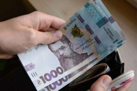 Центри зайнятості перевірятимуть чи працюють ВПО у роботодавця, який отримав компенсацію від держави, – рішення уряду