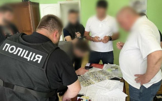$1200 взятки за группу инвалидности: разоблачен главврач медучреждения из Ровенской области, фото
