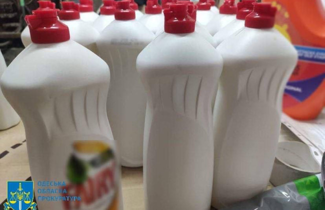 На Одещині викрили підпільне виробництво побутової хімії відомих брендів: вилучено товару на 53 млн грн