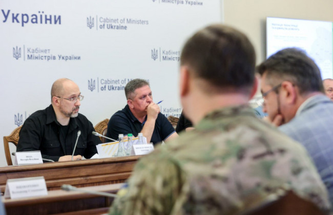 Уряд працює над розширенням пропускної спроможності західного кордону України, — Шмигаль