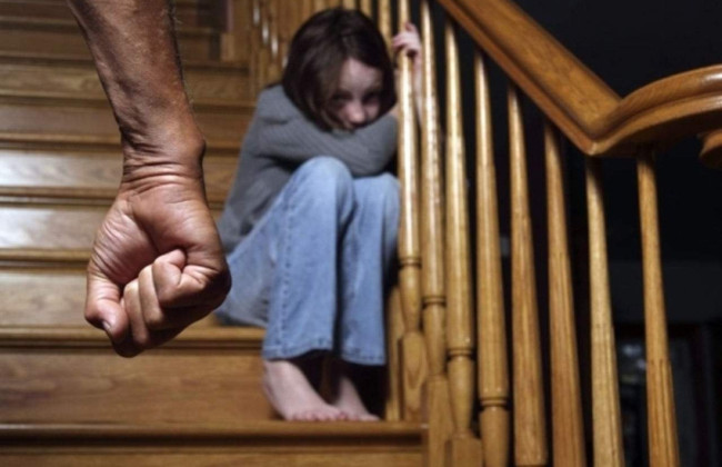 Забив до смерті 10-річну падчерку: на Закарпатті чоловік отримав довічне ув’язнення