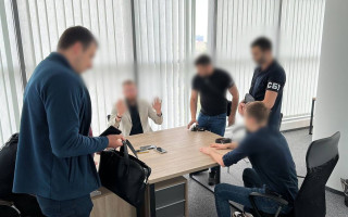 Обещали «белый билет» за 12 тысяч долларов: в Киеве разоблачили очередную схему бегства ухилянцев за границу