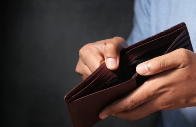 Рада приняла в целом законопроект об особенностях начисления процентов по потребительским кредитам во время военного положения