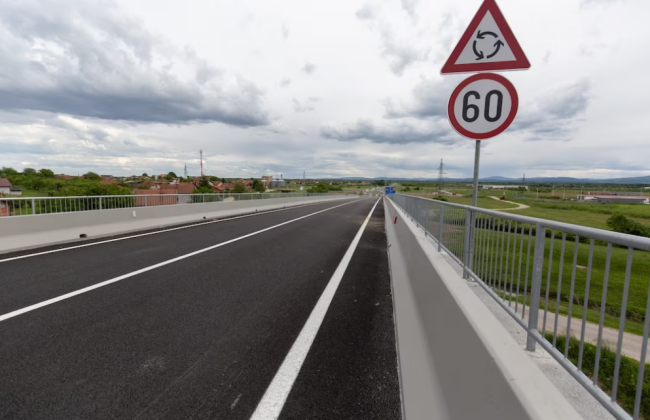 Будущие водители смогут изучать теорию без автошколы: депутаты поддержали законопроект