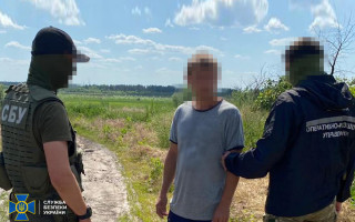 Щоб обігріти казарми окупантів, залишив місцевих жителів без тепла: у Лимані затримали очільника «філії донбасгаза днр»