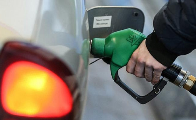 У Києві директора КП підозрюють у розтраті коштів під час закупівлі бензину