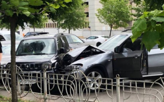 У Києві сталася серйозна ДТП за участі автомобіля інкасаторів, фото
