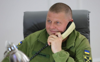 Это будет предательство: в начале войны Залужному предлагали взорвать мосты через Днепр в Киеве, но тот отказался