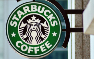 Суд зобов’язав Starbucks виплатити колишній співробітниці $25 млн