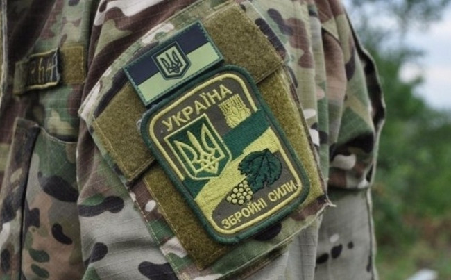 Черга з Калашнікова: у Миколаєві солдата засудили за вбивство командира батальйону